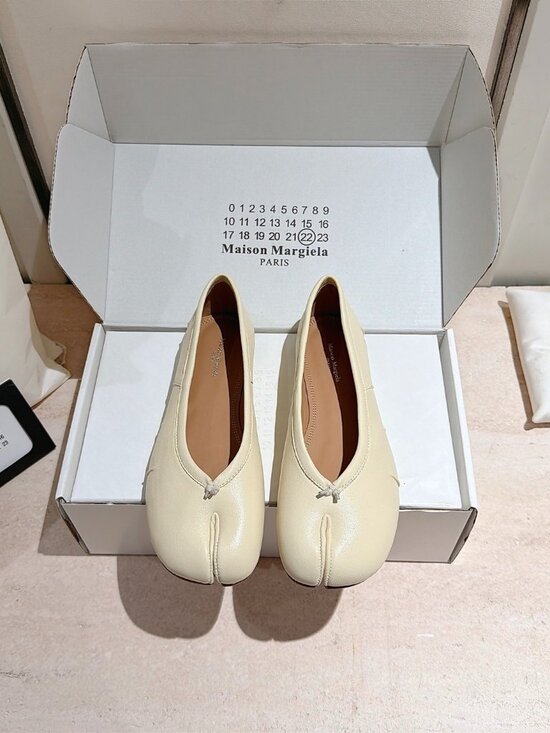Maison Martin Margiela Shoes - Maison Martin Margiela Tabi Ballet Flats